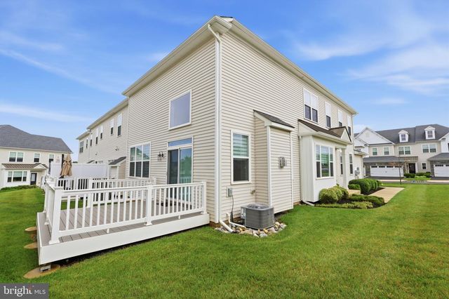 24 SPRING MILL RD, Warminster, PA 18974