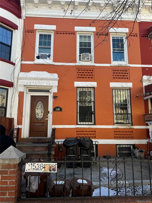 1538 Saint Marks Avenue, Brooklyn, NY 11233