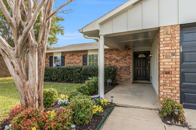 5652 Phelps Street, The Colony, TX 75056