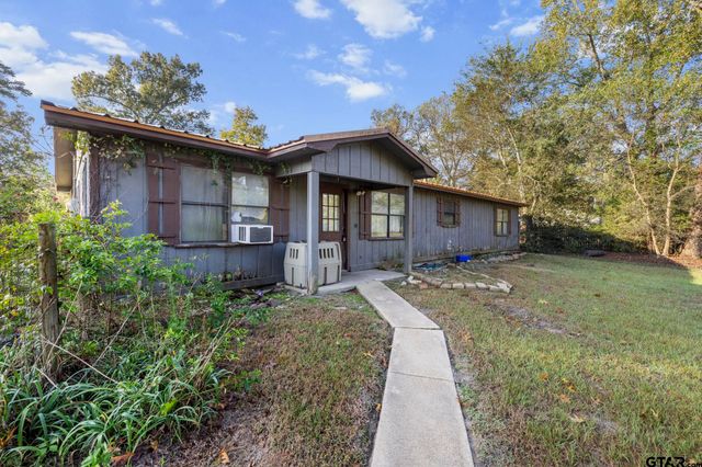 1767 Willow Oak Rd, Gladewater, TX 75647