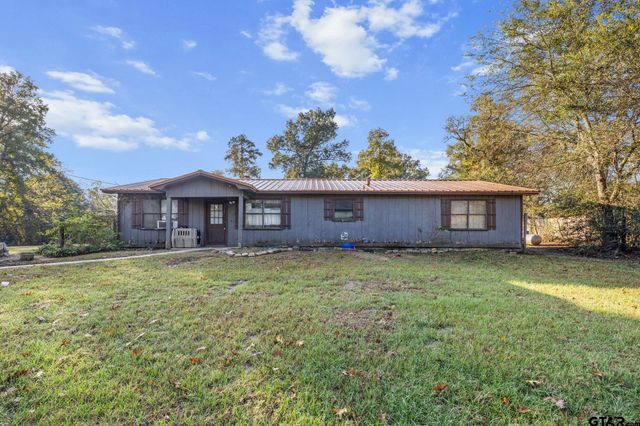 1767 Willow Oak Rd, Gladewater, TX 75647