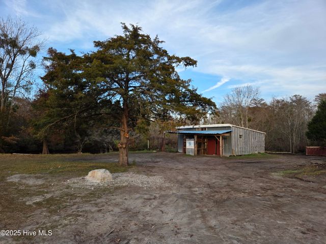 323 E Chatham Street, Newport, NC 28570