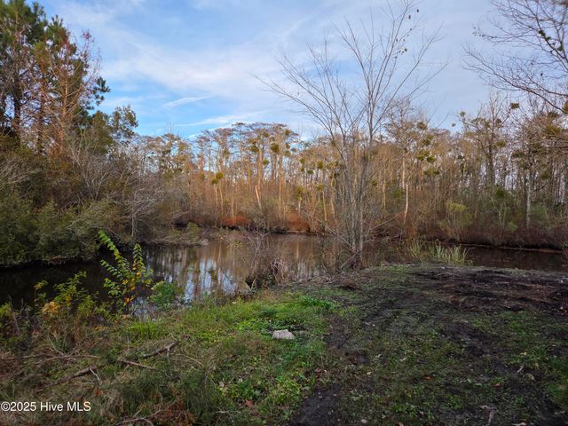 323 E Chatham Street, Newport, NC 28570