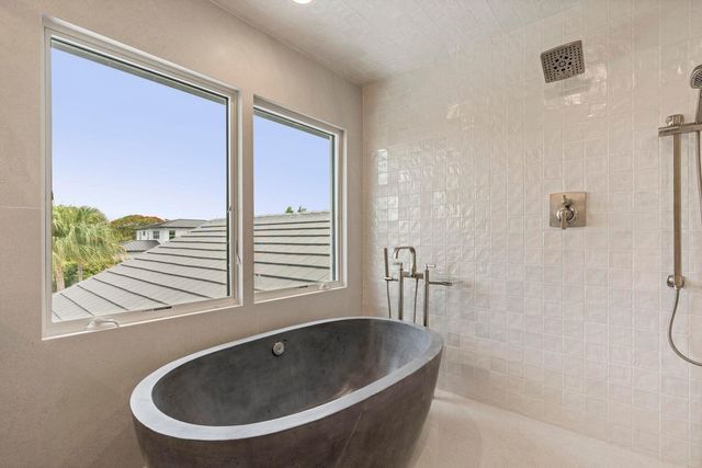 8 Leeward Circle, Jupiter, FL 33469