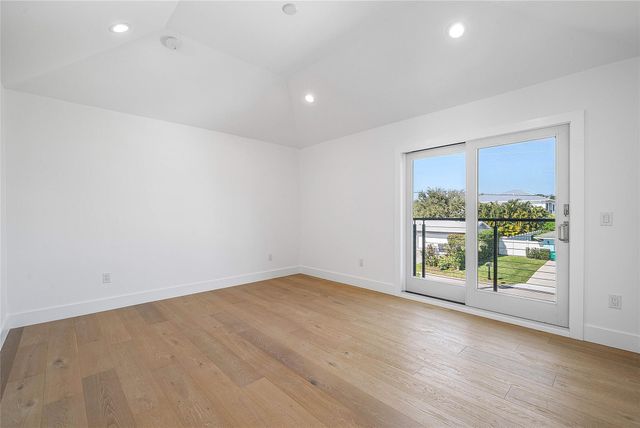 8 Leeward Circle, Jupiter, FL 33469