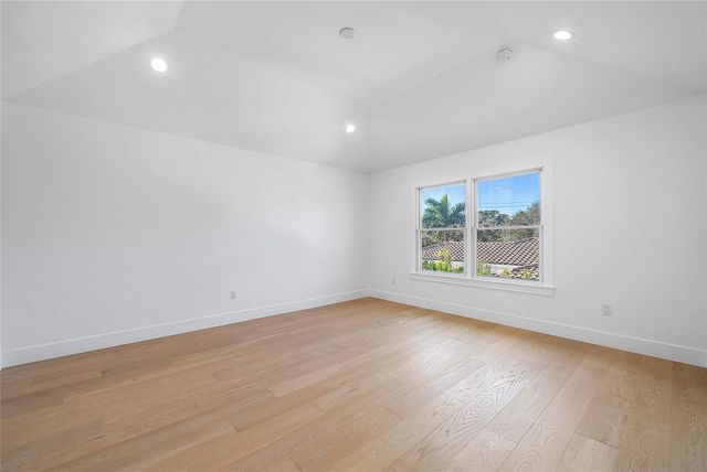 8 Leeward Circle, Jupiter, FL 33469