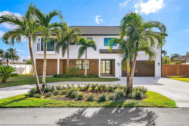 8 Leeward Circle, Jupiter, FL 33469