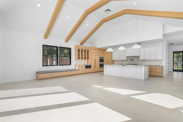 8 Leeward Circle, Jupiter, FL 33469