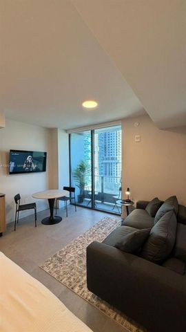 121 NE 5th St 1012A, Miami, FL 33132