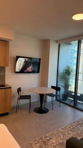 121 NE 5th St 1012A, Miami, FL 33132
