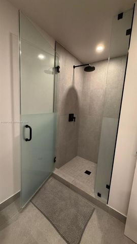121 NE 5th St 1012A, Miami, FL 33132