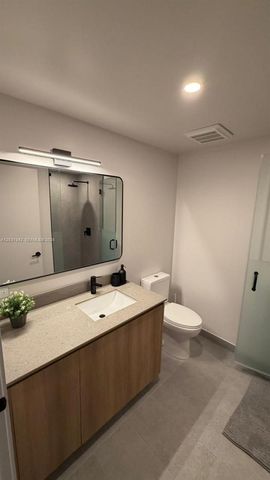 121 NE 5th St 1012A, Miami, FL 33132