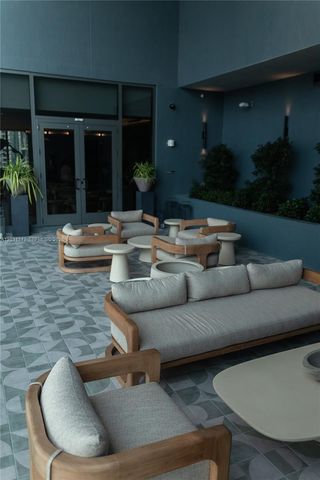 121 NE 5th St 1012A, Miami, FL 33132