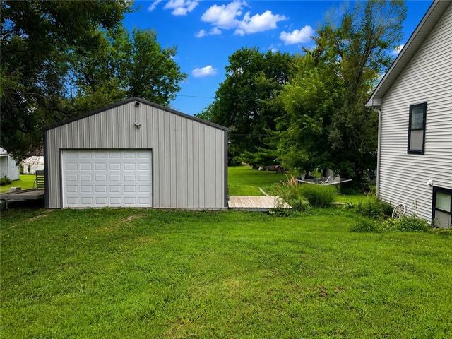 108 E Bates Street, Drexel, MO 64742