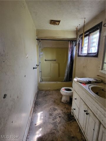 43650 Lafferty Road, Flushing, OH 43977