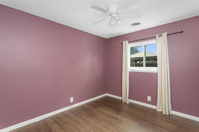 2701 Zinfandel Dr, Rancho Cordova, CA 95670