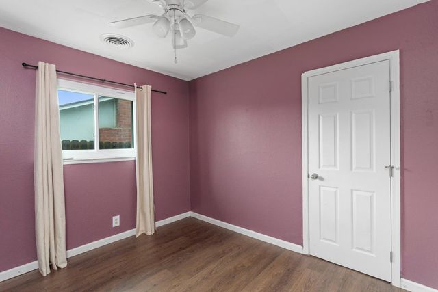 2701 Zinfandel Dr, Rancho Cordova, CA 95670