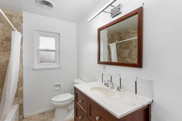 2701 Zinfandel Dr, Rancho Cordova, CA 95670