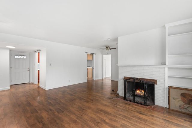 2701 Zinfandel Dr, Rancho Cordova, CA 95670