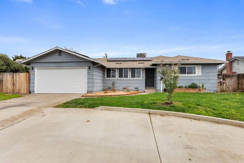 2701 Zinfandel Dr, Rancho Cordova, CA 95670