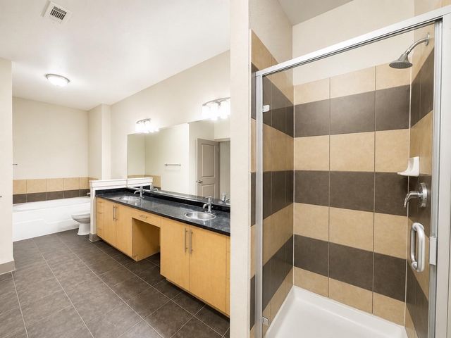 3660 Richmond St Avenue 142, Houston, TX 77046