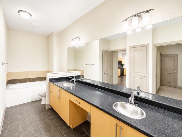 3660 Richmond St Avenue 142, Houston, TX 77046
