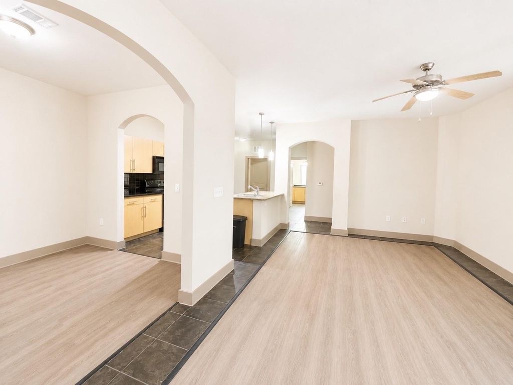 3660 Richmond St Avenue 142, Houston, TX 77046