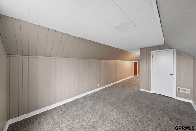 4121 Maple Street, Omaha, NE 68111