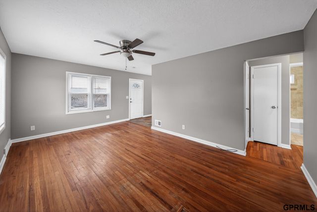 4121 Maple Street, Omaha, NE 68111