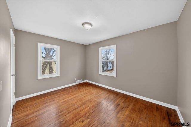 4121 Maple Street, Omaha, NE 68111