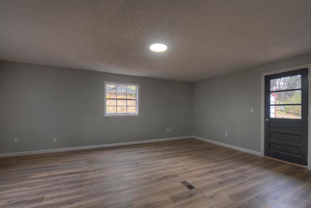 218 Gillespie Road, Chattanooga, TN 37411