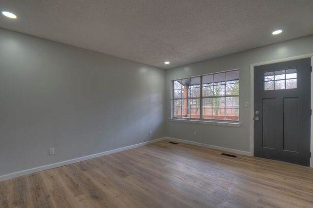 218 Gillespie Road, Chattanooga, TN 37411