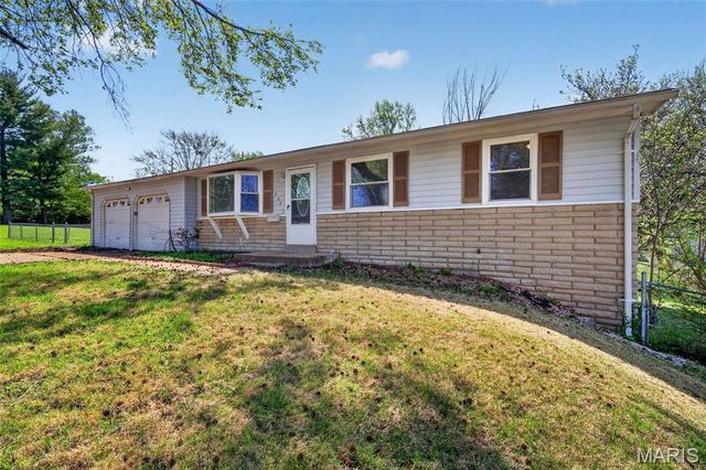 504 Topaz Avenue, St Louis, MO 63137
