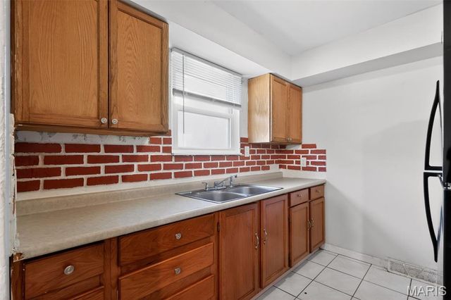 504 Topaz Avenue, St Louis, MO 63137