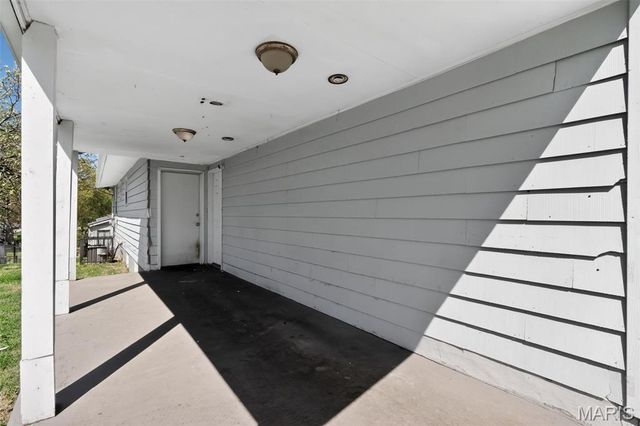 504 Topaz Avenue, St Louis, MO 63137