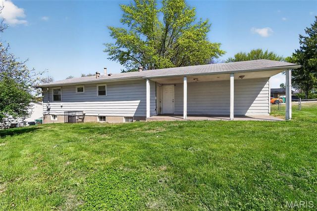 504 Topaz Avenue, St Louis, MO 63137