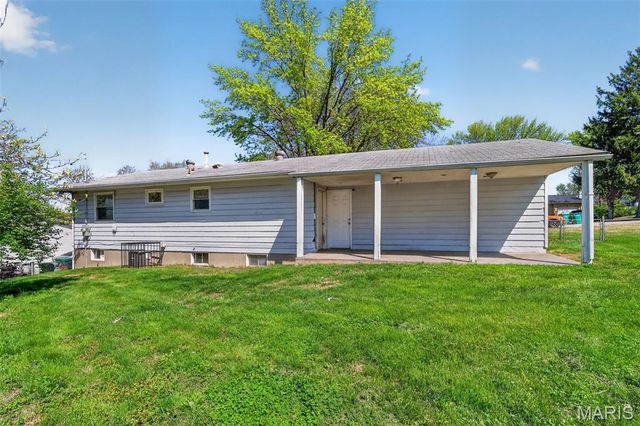 504 Topaz Avenue, St Louis, MO 63137