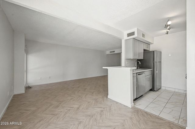 1701 W TUCKEY Lane 236, Phoenix, AZ 85015