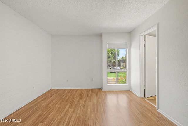 1701 W TUCKEY Lane 236, Phoenix, AZ 85015