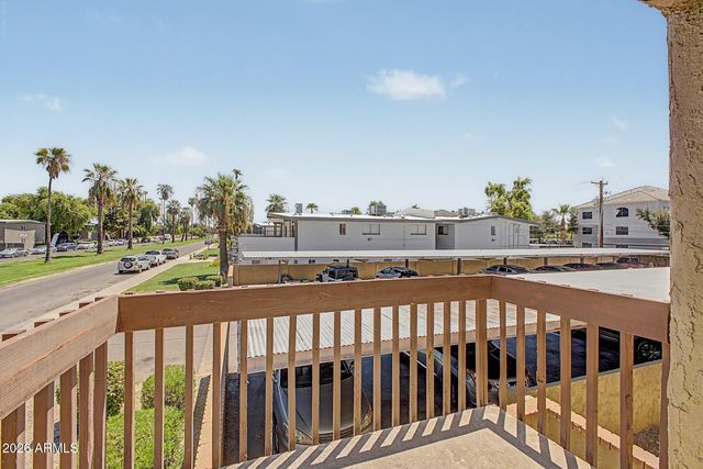 1701 W TUCKEY Lane 236, Phoenix, AZ 85015
