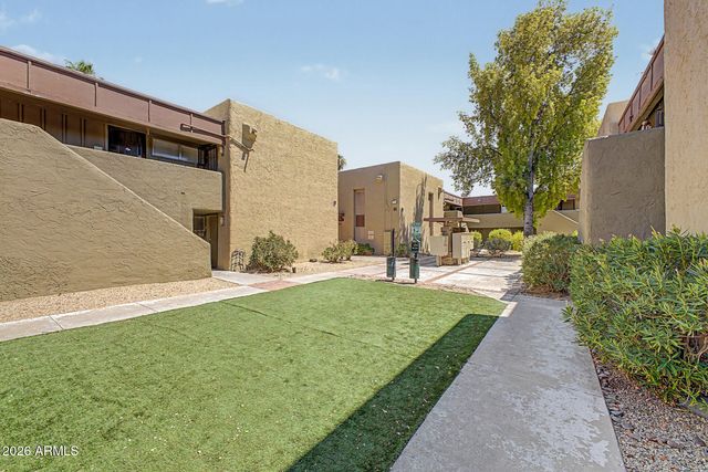 1701 W TUCKEY Lane 236, Phoenix, AZ 85015