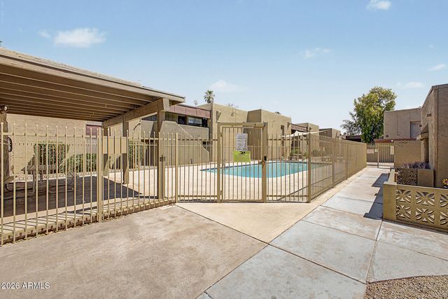 1701 W TUCKEY Lane 236, Phoenix, AZ 85015