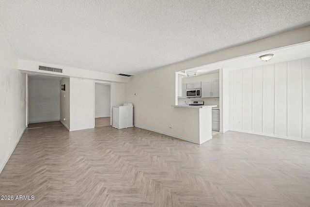 1701 W TUCKEY Lane 236, Phoenix, AZ 85015