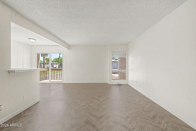 1701 W TUCKEY Lane 236, Phoenix, AZ 85015