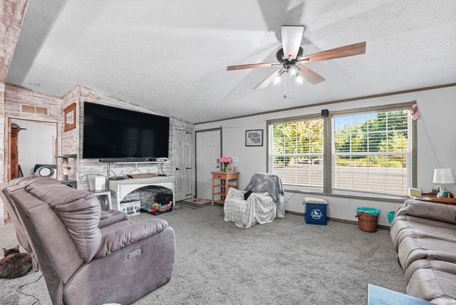 995 E 625, Fremont, IN 46737