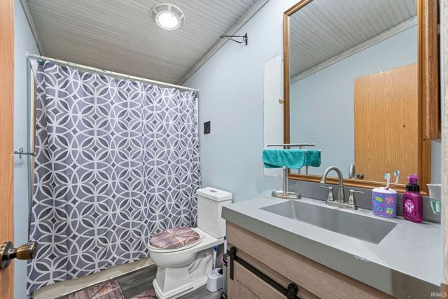 995 E 625, Fremont, IN 46737