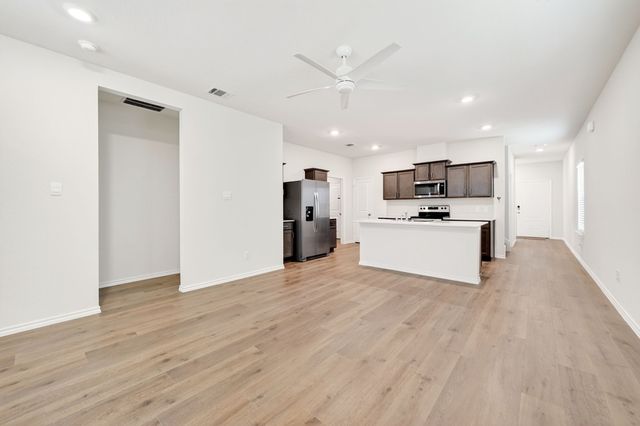 908 Hay Loft Lane, Royse City, TX 75189