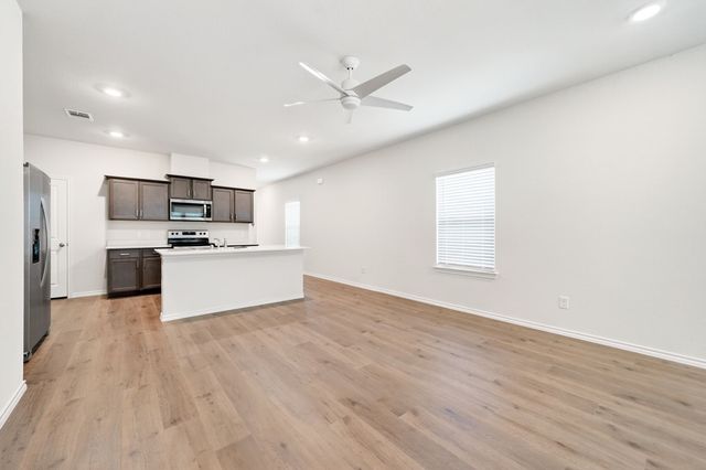 908 Hay Loft Lane, Royse City, TX 75189