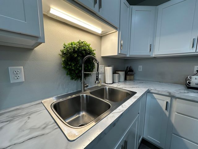 2103 52nd Street S, Fargo, ND 58103