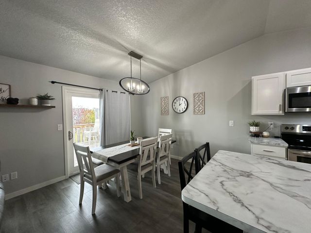 2103 52nd Street S, Fargo, ND 58103